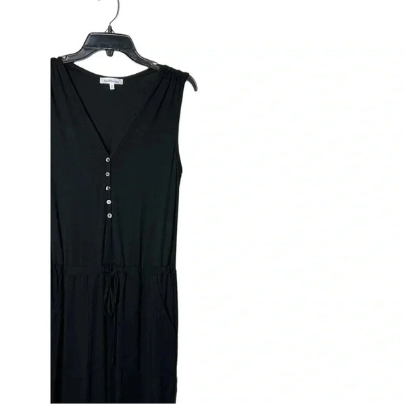 1695. HEARTLOOM SLEEVELESS JUMPSUIT BLACK IN COLOR SIZE XSMALL V NECKLINE - Picture 3 of 10